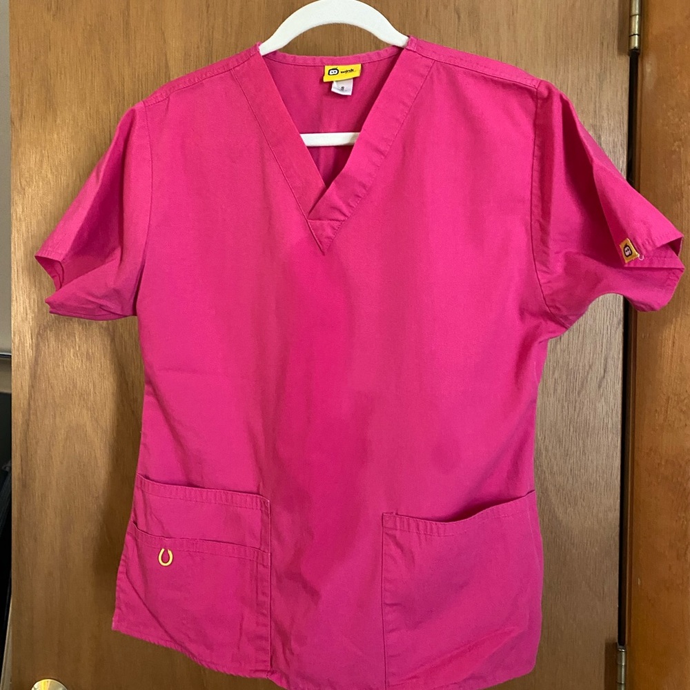 Wink scrub top